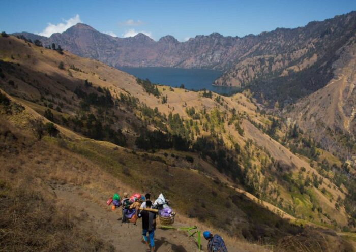 Rinjani trekking packages